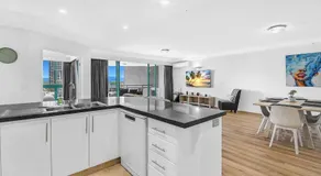 Crown Tower Surfers Paradise Serain Residences - Image 5