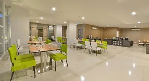 Whiz Prime Hotel Hasanuddin Makassar - Image 4