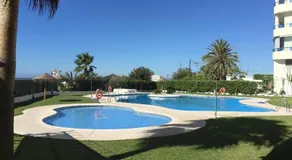 Appartement de première ligne avec vue sur la mer, piscine, climatisation et Wi-Fi. - Image 3