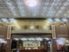 Huang Longshun Hotel - Image 3