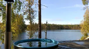 Upea kelohirsihuvila rannalla, myös poreamme! - Image 3