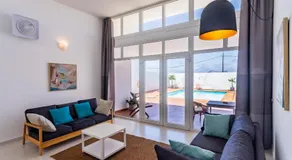 villa dulce celestin lanzarote (wifi y piscina climatizada por el sol ) - Image 2