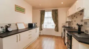 York Place Apartments - Image 5