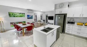 Casa Mia Retreat Luxury Family Home on Buderim - Image 2