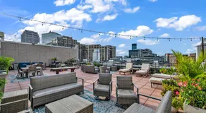 Luxe Flat with Heated Pool Sauna Rooftop Deck Gym - Image 3