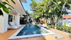 Family Villa w Saltwater & Kids Pool - Image 5