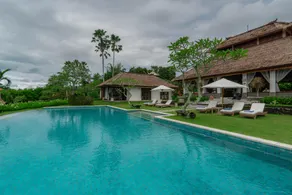 The Lotus Residence - Image 4