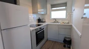 319, Two bed newly refurbished chalet on Sund0wner Holiday Park - Sleeps 5, pet friendly - Includes electricity, bed linen and towels - Entertainment options close by - Image 3