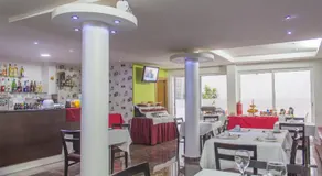 Sol Hotel - Image 3