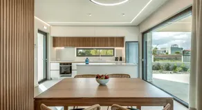 Deux Olives Luxury Villa - Image 3