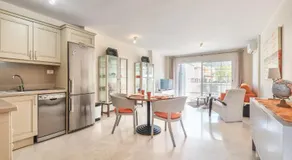 Paraiso J47 PARTIAL SEA VIEW & SUNNY TERRACE 1B - Image 4