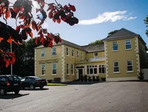 Round Tower Hotel - Image 2