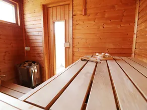 Holiday home with spacious enclosed garden - Image 3
