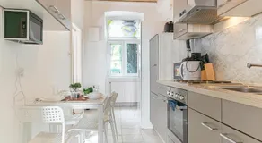 Lovely 2BR Apartment, Near U6 Schöpfwerk - Image 2