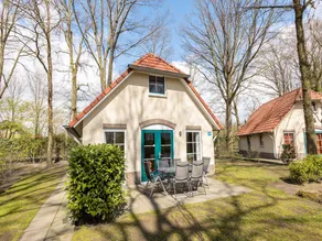 Detached holiday home with combi microwave in green Twente - Image 4