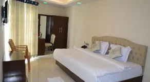 Exotica Sampan - Image 4