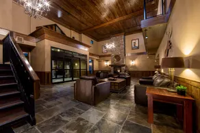 GLACIER MOUNTAINEER LODGE - Image 2