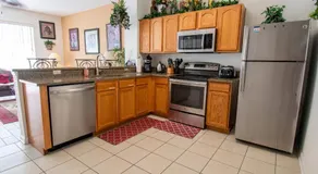 NEW - Enjoy your stay at this beautiful Townhome - Image 5