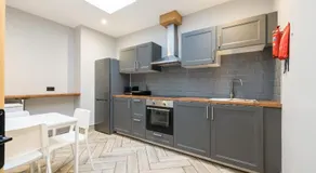 Ewings Bar & Self-Catering Accommodation - Image 3