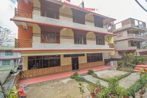 Hotel Red Cherry Pelling - Image 5