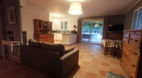 T2 indépendant terrasse et piscine au calme Var sud de la France - Image 2