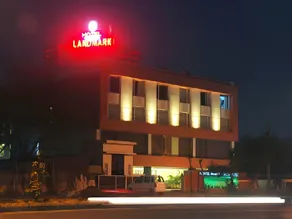 Hotel Planet Landmark - Image 5