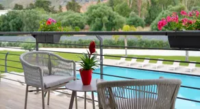 Ella Suites Apartments - Image 5