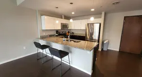Penthouse Loft In The Flats - Image 3