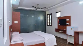 Hotel Sri Sai Balaji Towers - Image 4