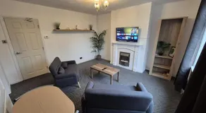 Stunning 4 BedHouse Company Workers Welcome, Parking, Wifi, Netfix - Image 4