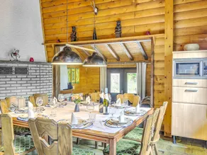 Cozy Chalet in Mürlenbach with Forest Near - Image 2