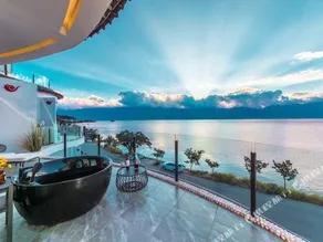 Country of Clouds Soul Meet | Mountain View Linghai Sunset Beauty Hostel - Image 5