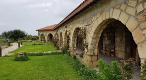 Elausa Hotel & Restaurant - Image 4