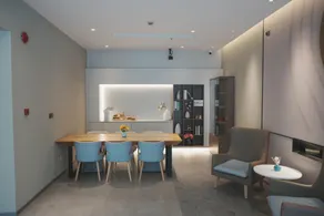 Home Inn Neo Shanghai North Bund Yangpu Bridge Longchang Road Metro Station - Image 3