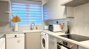 Modern 1 bed super fast WiFi - Image 3