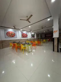 Hotel Shri Omkar Palace & Family Restaurant - Image 3