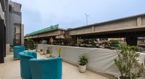Hotel Lexus - Image 4