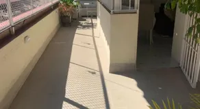 Apartamento con gran terraza jardín cerca del centro - Image 3