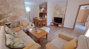 Aquaria Holiday Apartments - Image 2