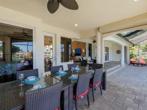Villa avec piscine privée, barbecue et jacuzzi | Vue sur l'eau - Image 5