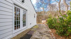 The Blue Haven Bungalow - Image 4