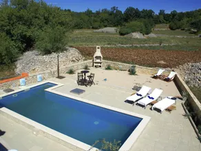 Villa en Ugljane con piscina privada - Image 3