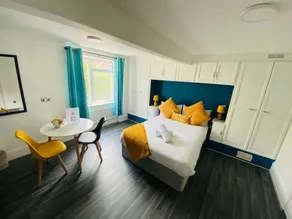 Avalon Guest house - Image 2