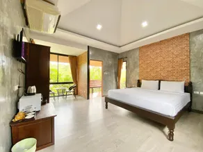 Private getaway in nature - Image 2