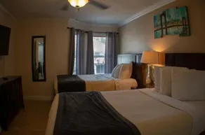 312 Convenience at Parkway Palms - Image 2