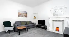 5 Individual Beds - Free Parking - Image 3