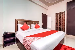 Hotel O New Apple Pie Near Iskcon Temple Noida - Image 5