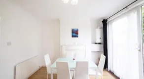 3 Bed Pet Friendly Home, With BBQ - Image 3