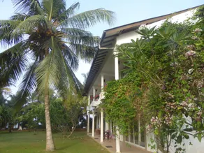 Raja Beach Hotel - Image 5
