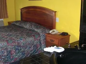 Bestway Inn - Image 4